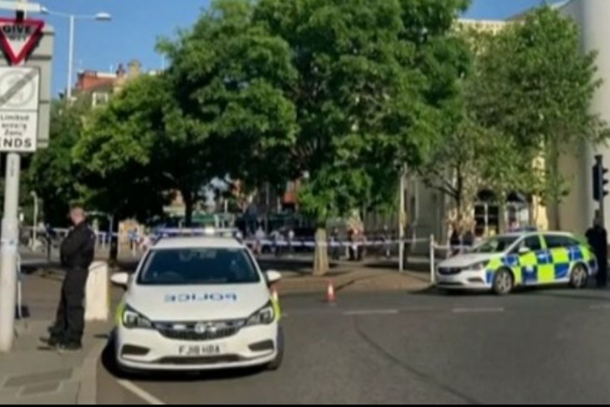 Polícia encontra três pessoas mortas em rua de Nottingham, na Inglaterra