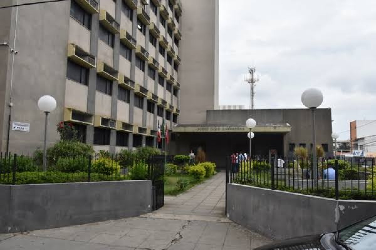 Justiça condena homem a mais de 11 anos de prisão por tentativa de feminicídio em Vitória da Conquista