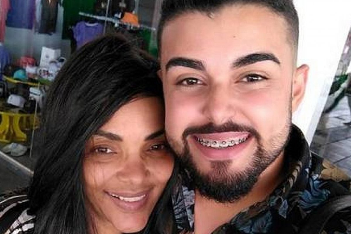 Flordelis pede autorização para casamento no presídio onde está detida