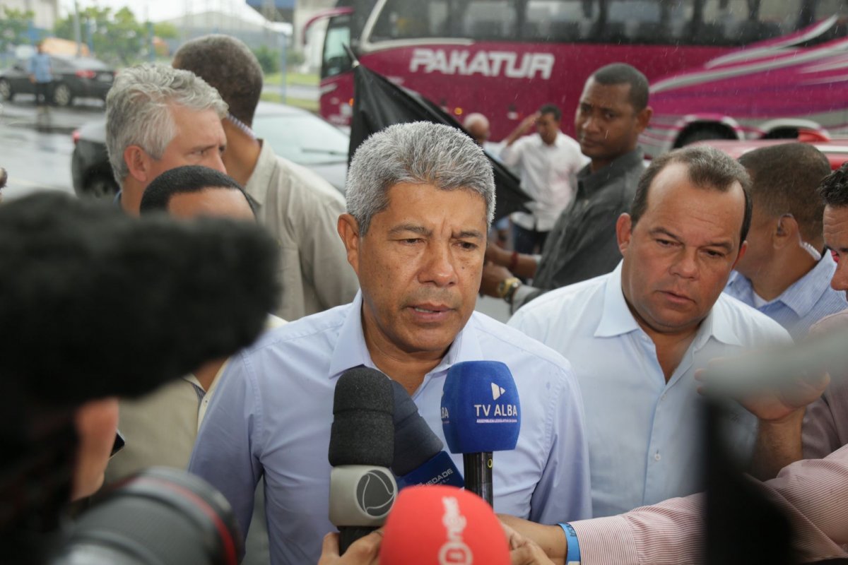 'Espero que até meados de julho tenhamos reposta concreta sobre o VLT', diz Jerônimo