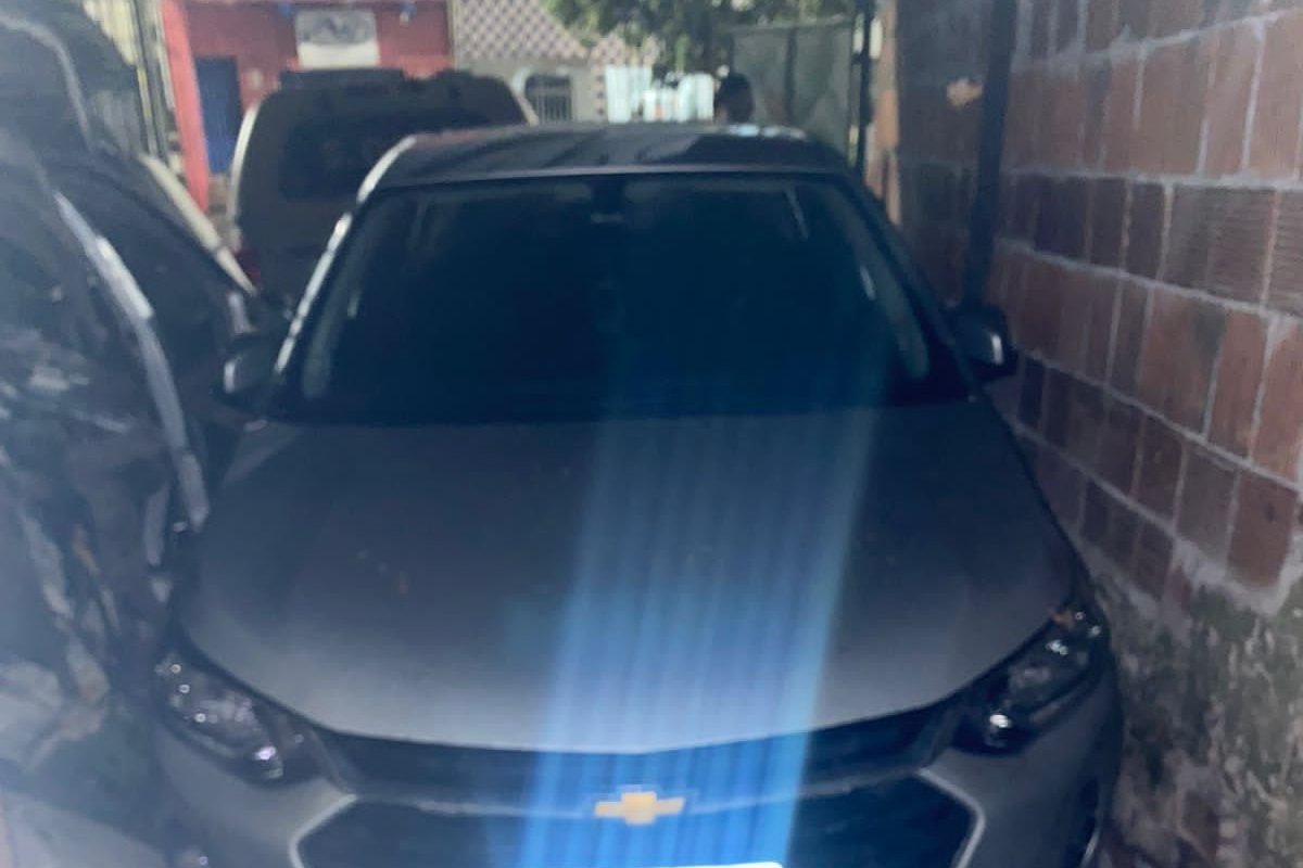 PM desarticula oficina para desmanche de veículos no Lobato