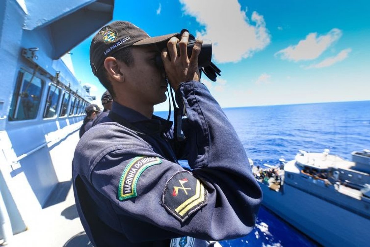 Marinha do Brasil aproveita visita da Força Naval da China para fazer apelos sobre pesca ilegal no Atlântico Sul