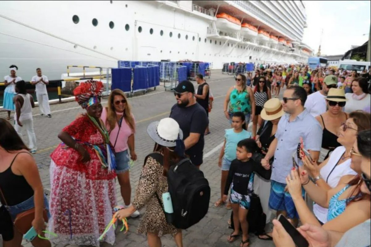 Bahia tem expectativa de receber mais de 440 mil turistas entre outubro de 2023 e abril de 2024