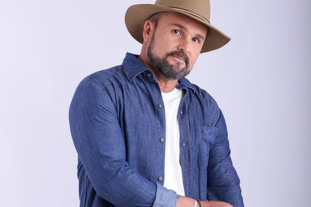 Leo Estakazero se apresenta em diferentes cidades da Bahia durante o São João; confira