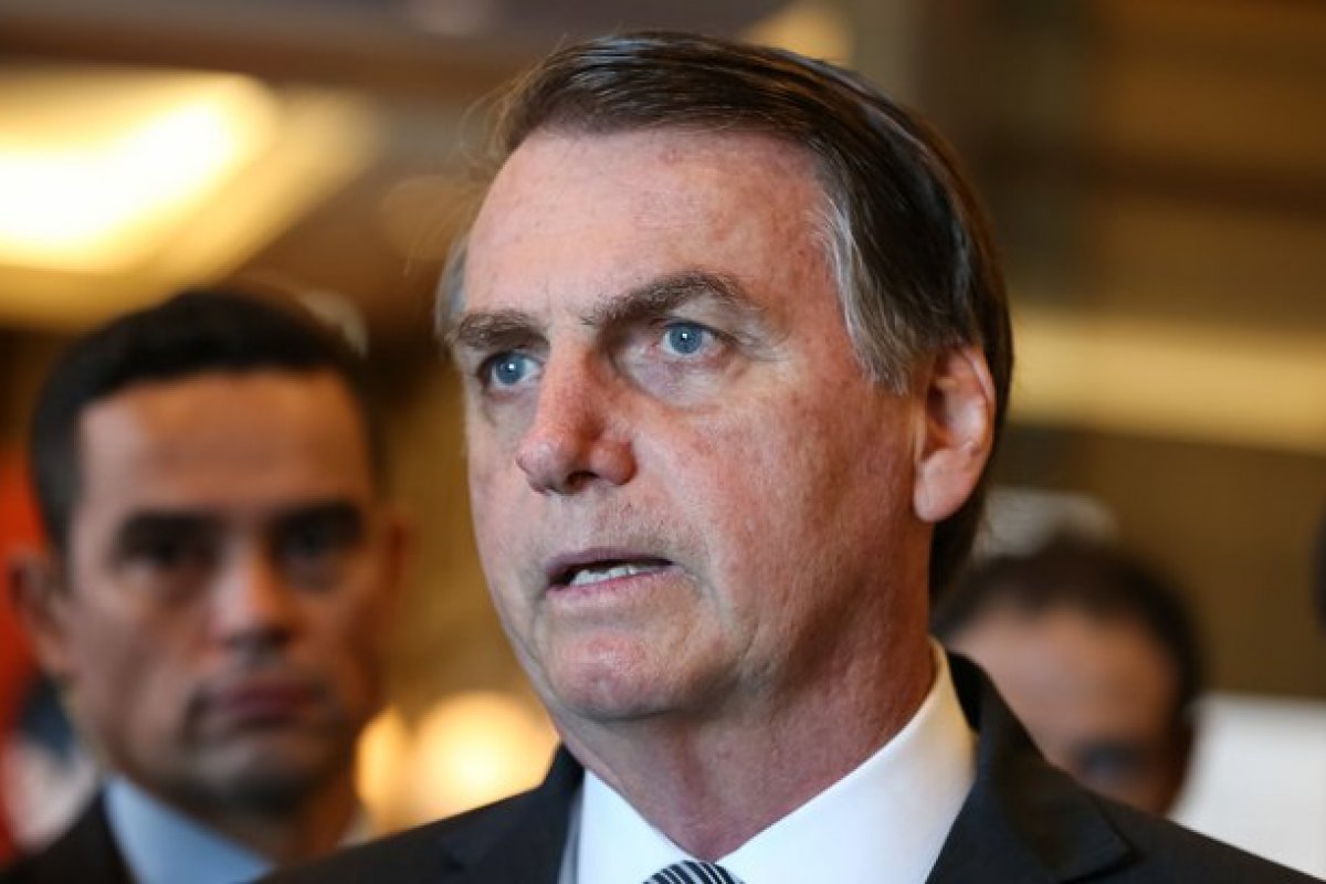 Bolsonaro diz que irá coloca politico corrupto no "pau de arara"