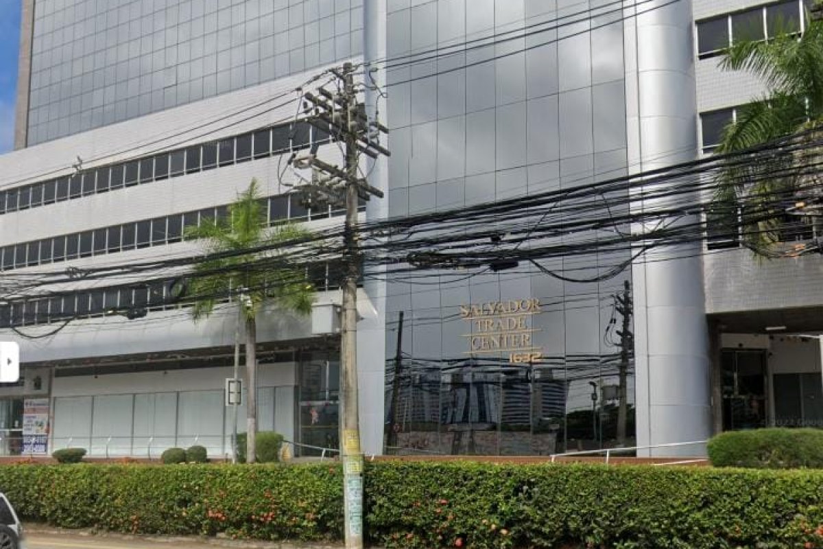 Homem é encontrado morto dentro de prédio na Av. Tancredo Neves