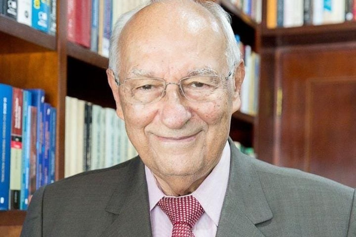 Jurista nega ter sido consultado em dossiê para golpe: 'Não conheço Cid'