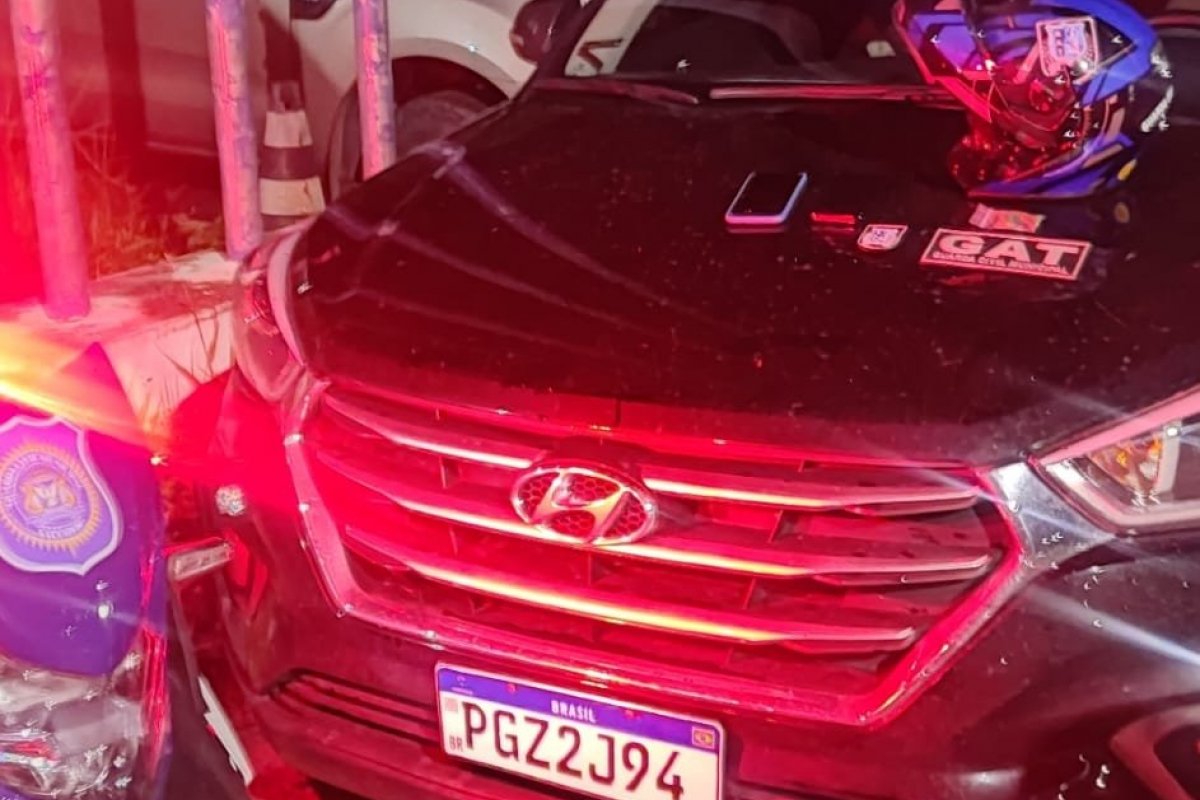 Dupla presa com carro roubado é reconhecida por vítima de outro ilícito