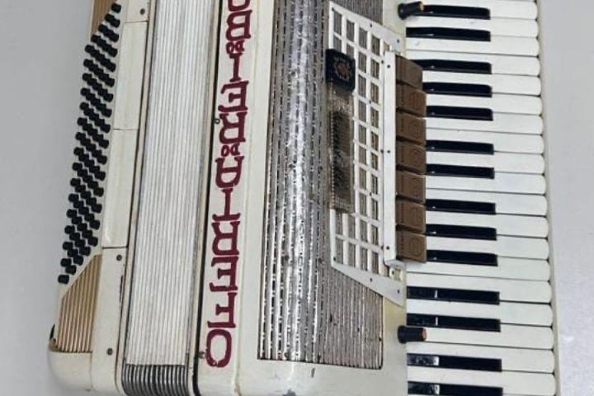 Ação conjunta das polícias militar e civil recupera sanfona doada por Luiz Gonzaga a músico baiano