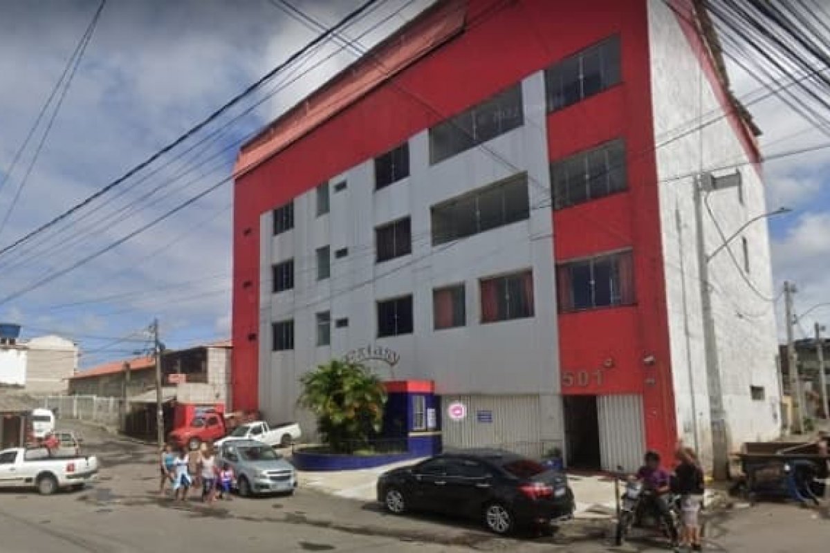 Casal é levado a delegacia por sair de motel sem pagar em Águas Claras