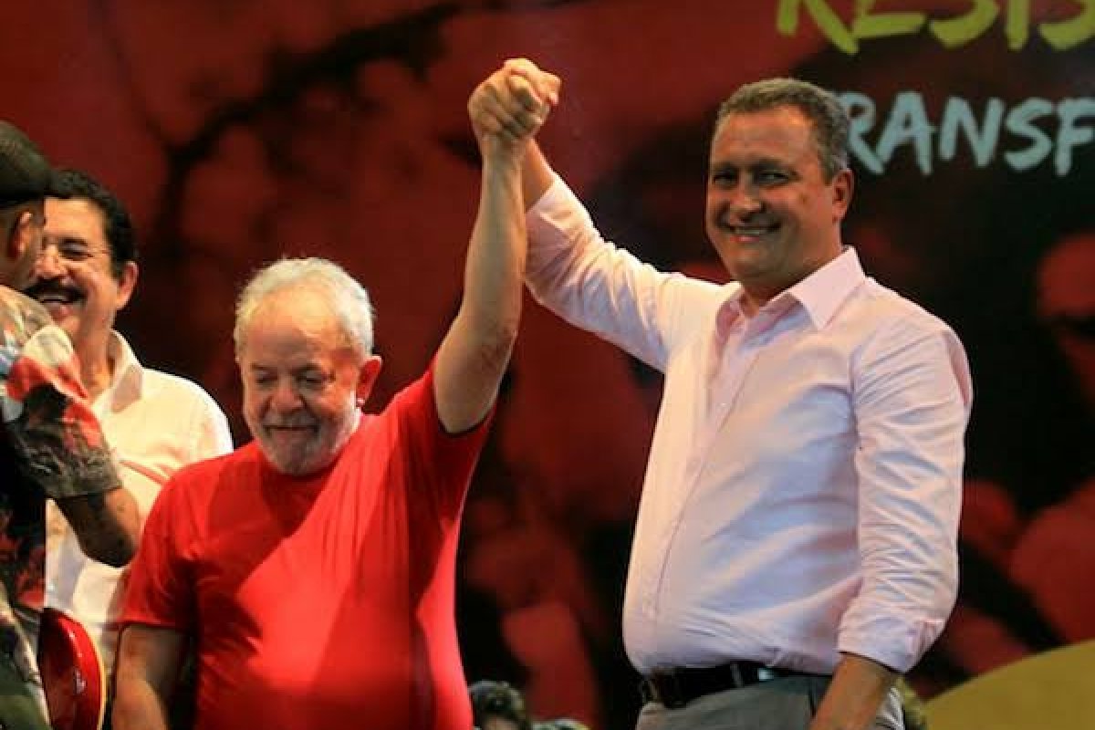 Rui Costa recebe enxurrada de críticas ao postar live de Lula