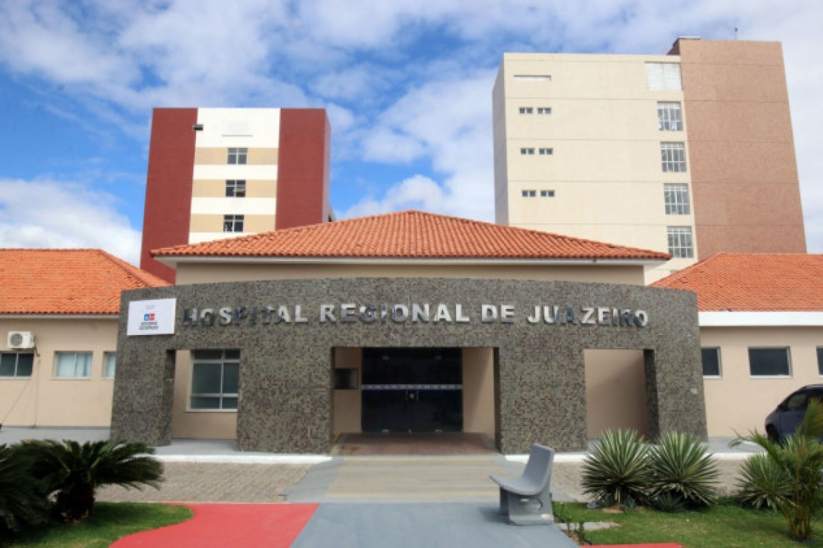 Hospital Regional de Juazeiro firma compromisso para regularização de gestão de resíduos de saúde