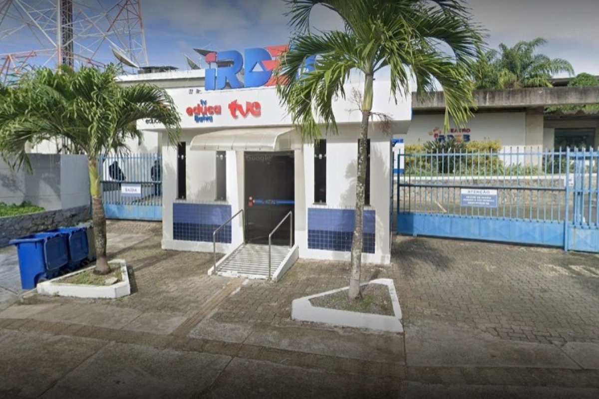 Teatro do Instituto de Radiodifusão Educativa da Bahia passa por reforma de requalificação