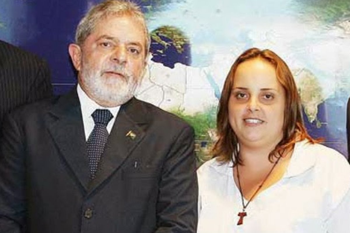 Senador nomeia a filha de Lula como assistente parlamentar