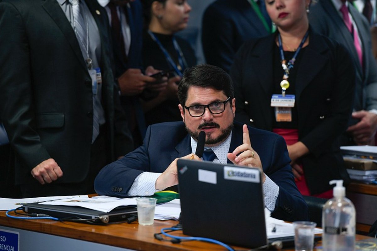 Senador Marcos do Val pede licença e será substituído na CPMI dos atos de 8 de janeiro