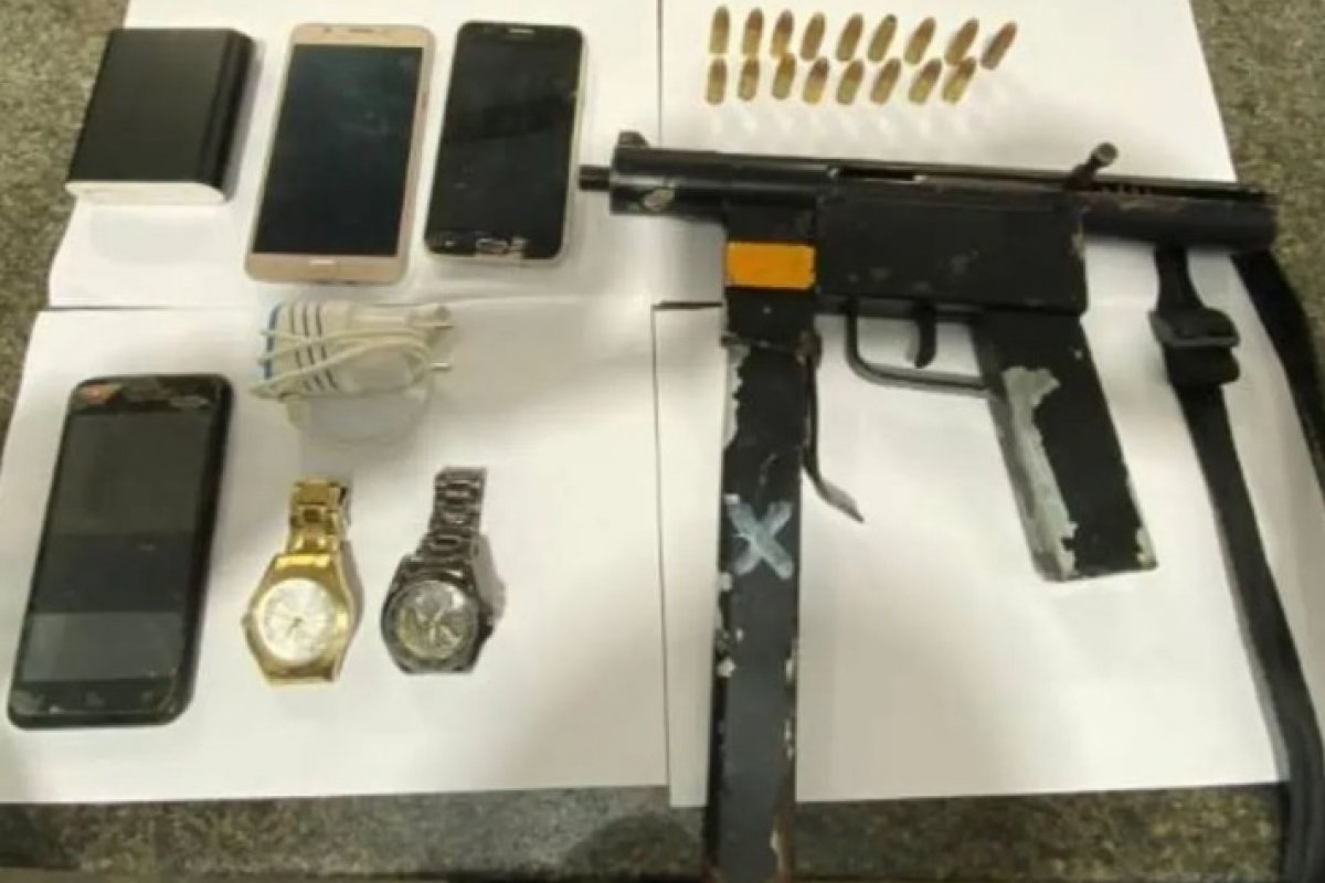 Adolescente é apreendido com submetralhadora no Recôncavo Baiano