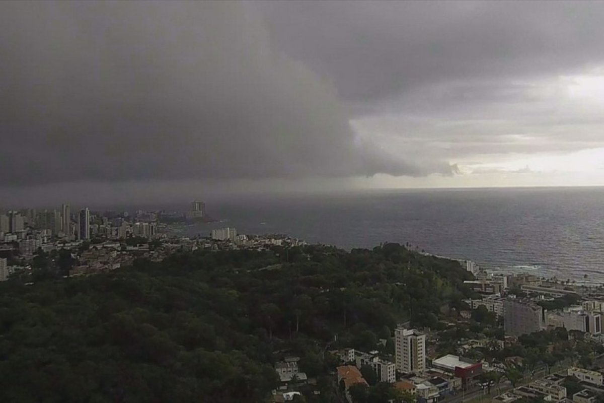 Salvador tem previsão de chuva fraca para esta quinta-feira (22)