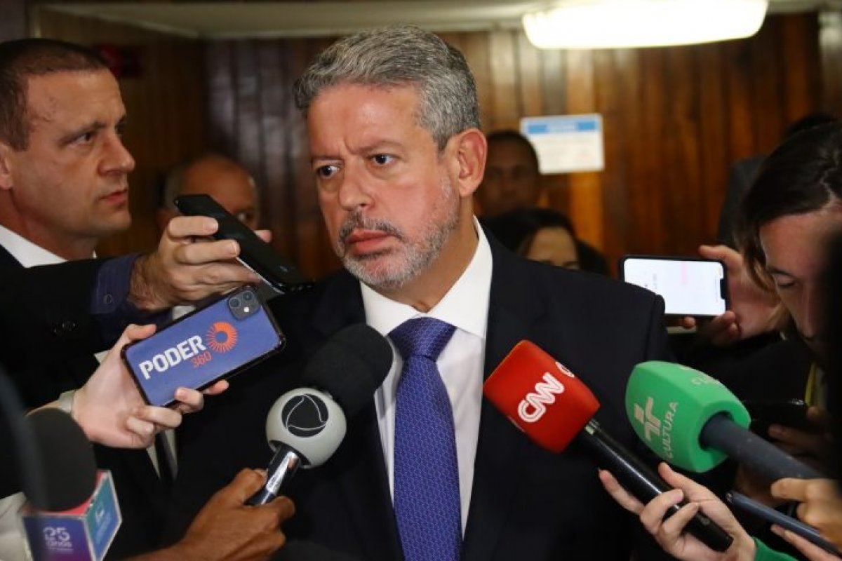 Reforma tributária: Lira diz que texto será entregue ainda hoje para ser aperfeiçoado