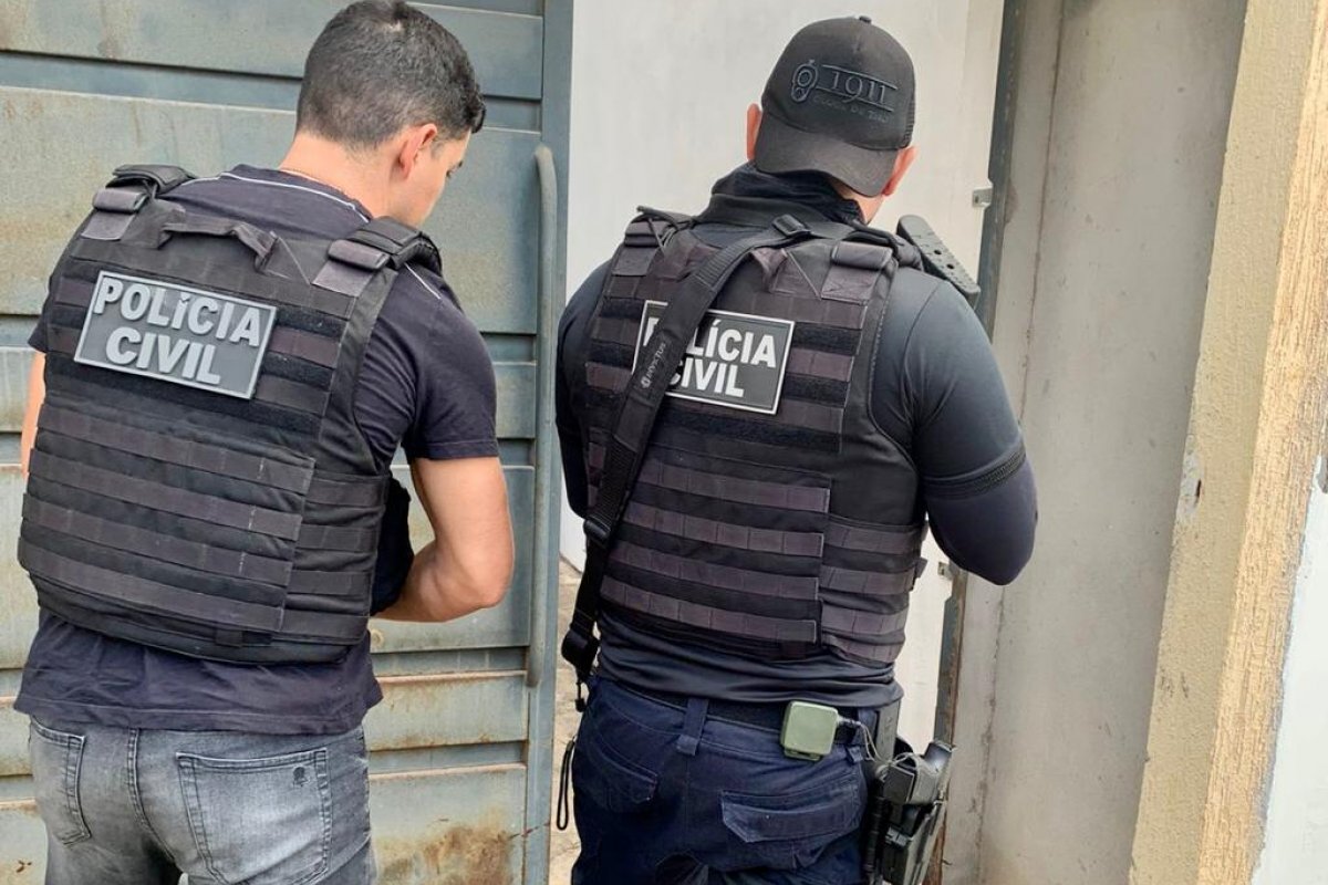 Polícia apreende drogas e materiais ilícitos em operação em Santo Antônio de Jesus