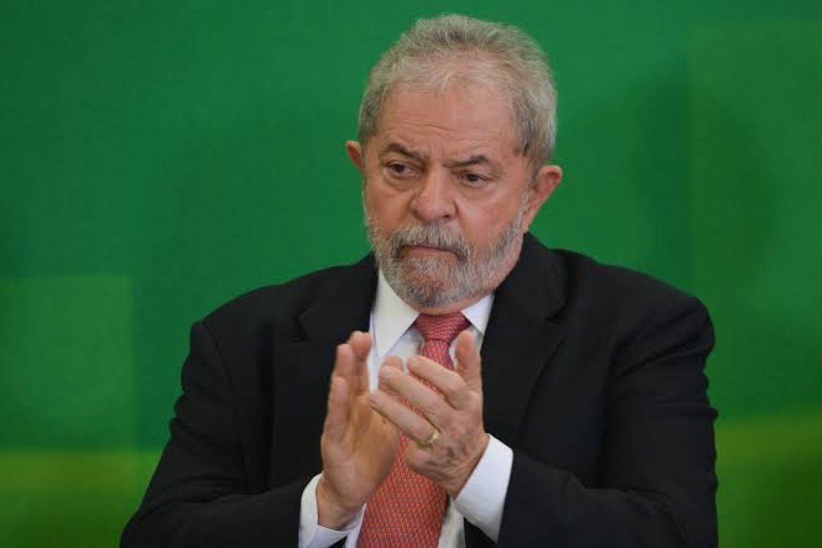 Lula afirma que discutiu guerra na Ucrânia e Brics com presidente da África do Sul