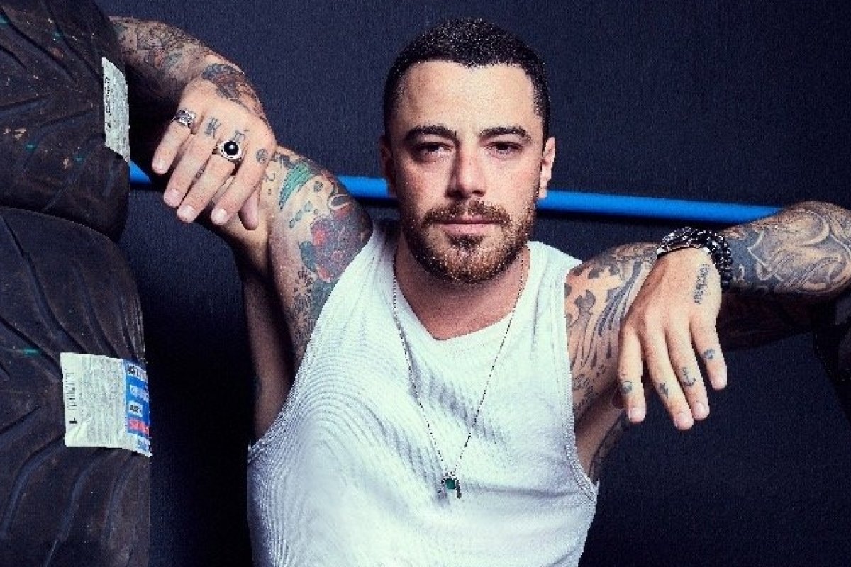 Felipe Titto protagoniza campanha de moda ao lado da ex-BBB Tatiele Polyana