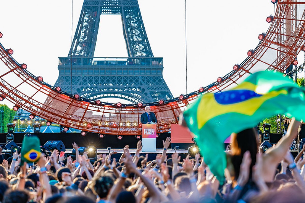 Em Paris, Lula critica ONU: 'Precisa voltar a ter representatividade e força política'