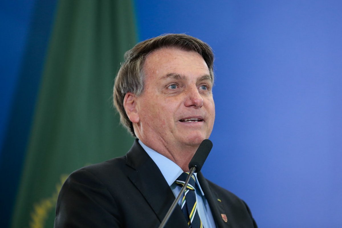 "Estou pensando em ser candidato a vereador no Rio", diz Bolsonaro em evento