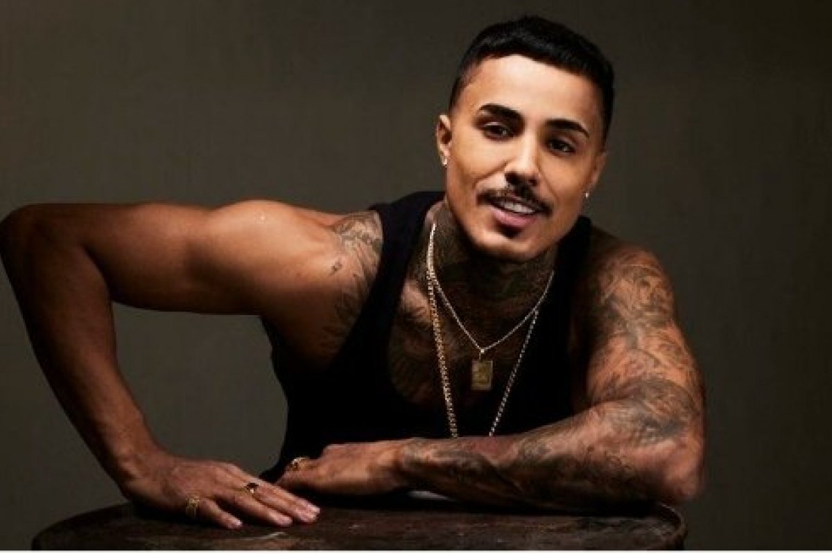 Com sucesso no TikTok e Instagram, Mc Livinho lança "Novidade na Área" nas plataformas musicais!