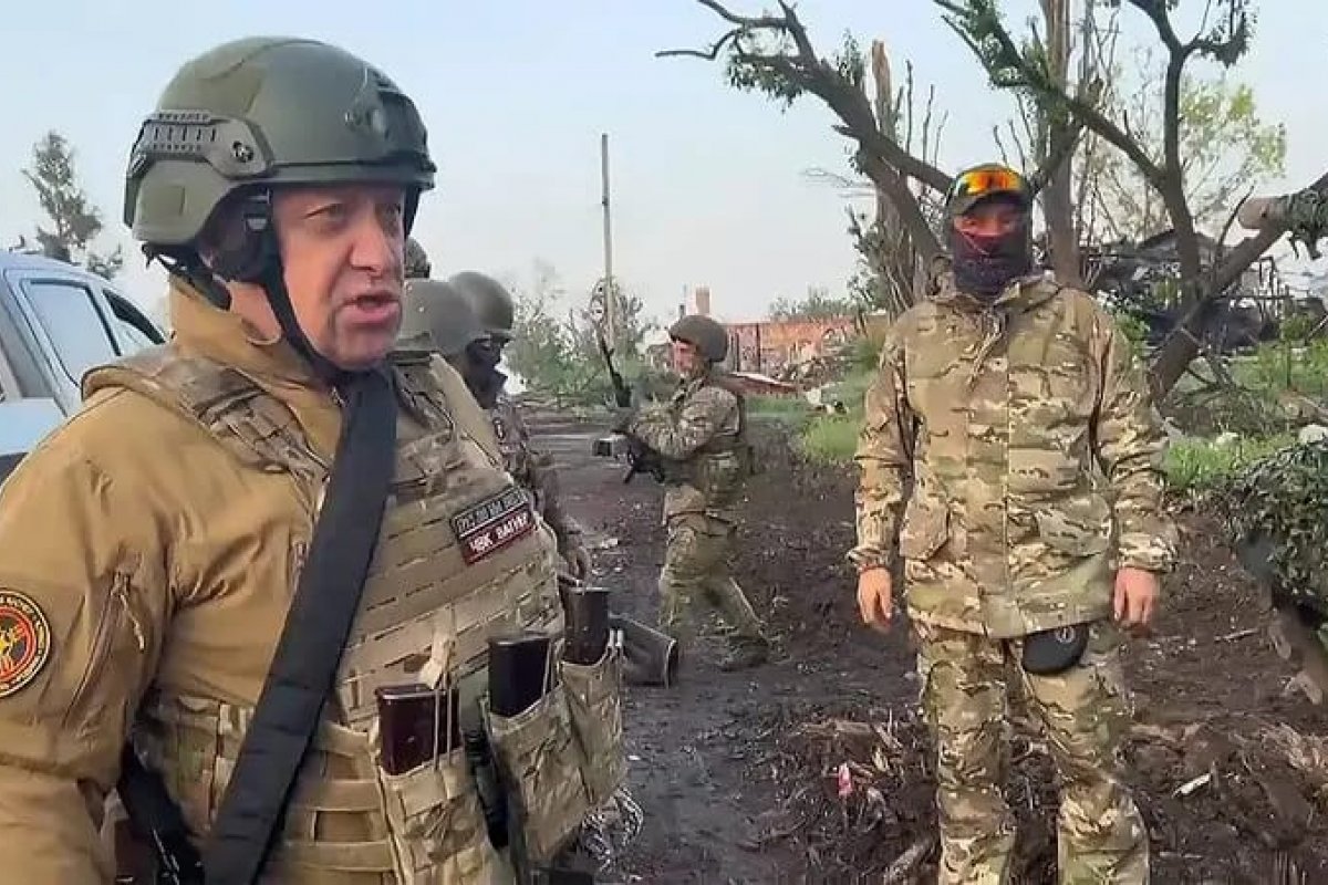 Após acordo, mercenários russos retornam para base e encerram avanço sobre Moscou