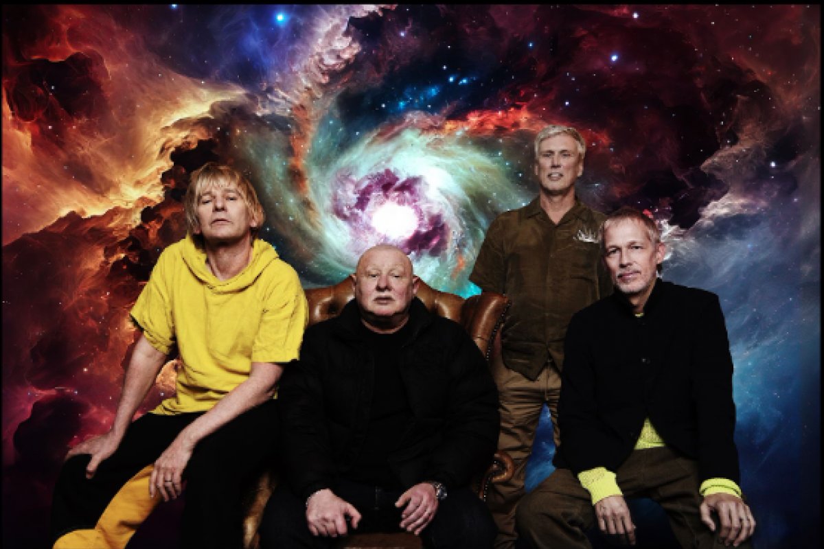 Membros do Oasis, Ride e Happy Mondays revelam novo supergrupo Mantra Of The Cosmos!
