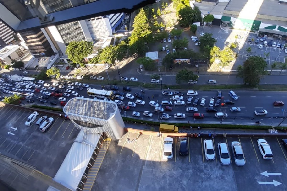 Motoristas de aplicativos realizam protestos por causa de assassinatos de colegas