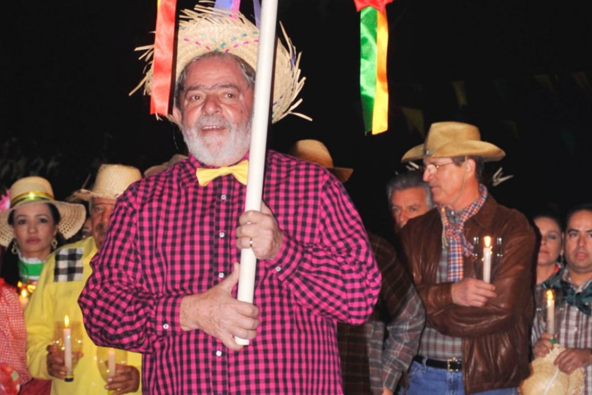 Com ingressos chegando até a R$ 5 mil, Lula confirma participação em 'arraiá do PT'