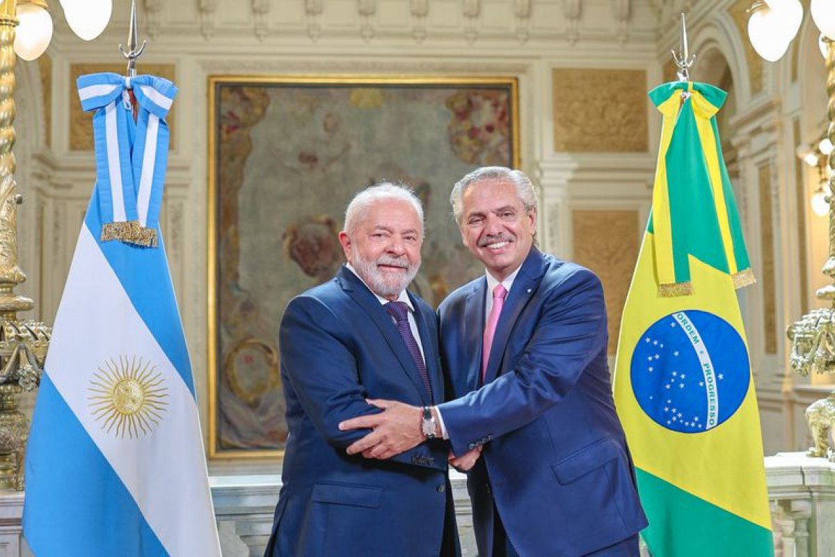Lula recebe Alberto Fernández para reunião nesta segunda (26)