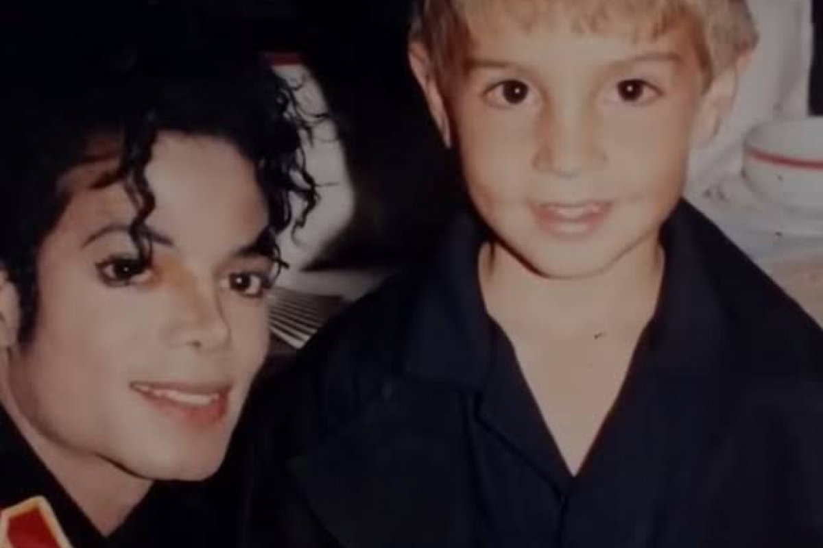 Michael Jackson pode enfrentar novo processo por acusação de abuso infantil