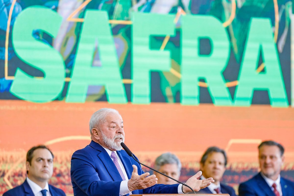 ‘Não quero me meter na guerra, quero acabar com a fome’, dispara Lula