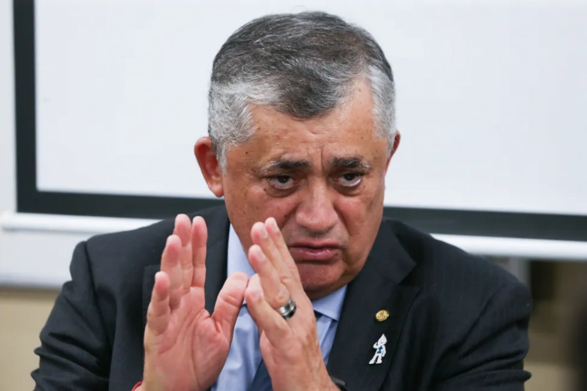 Líder do governo na Câmara mantém urgência em projeto sobre regras do Carf mesmo com pauta trancada