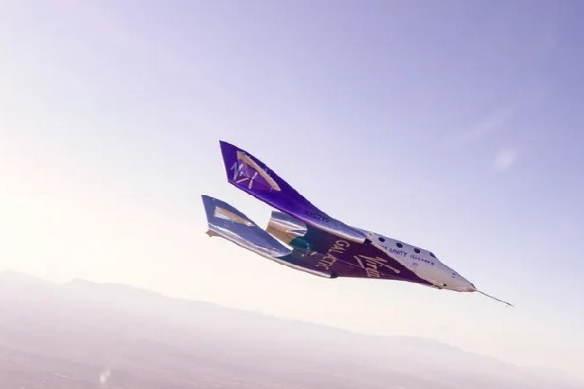 Virgin Galactic faz 1º voo comercial ao espaço nesta quinta-feira (29)