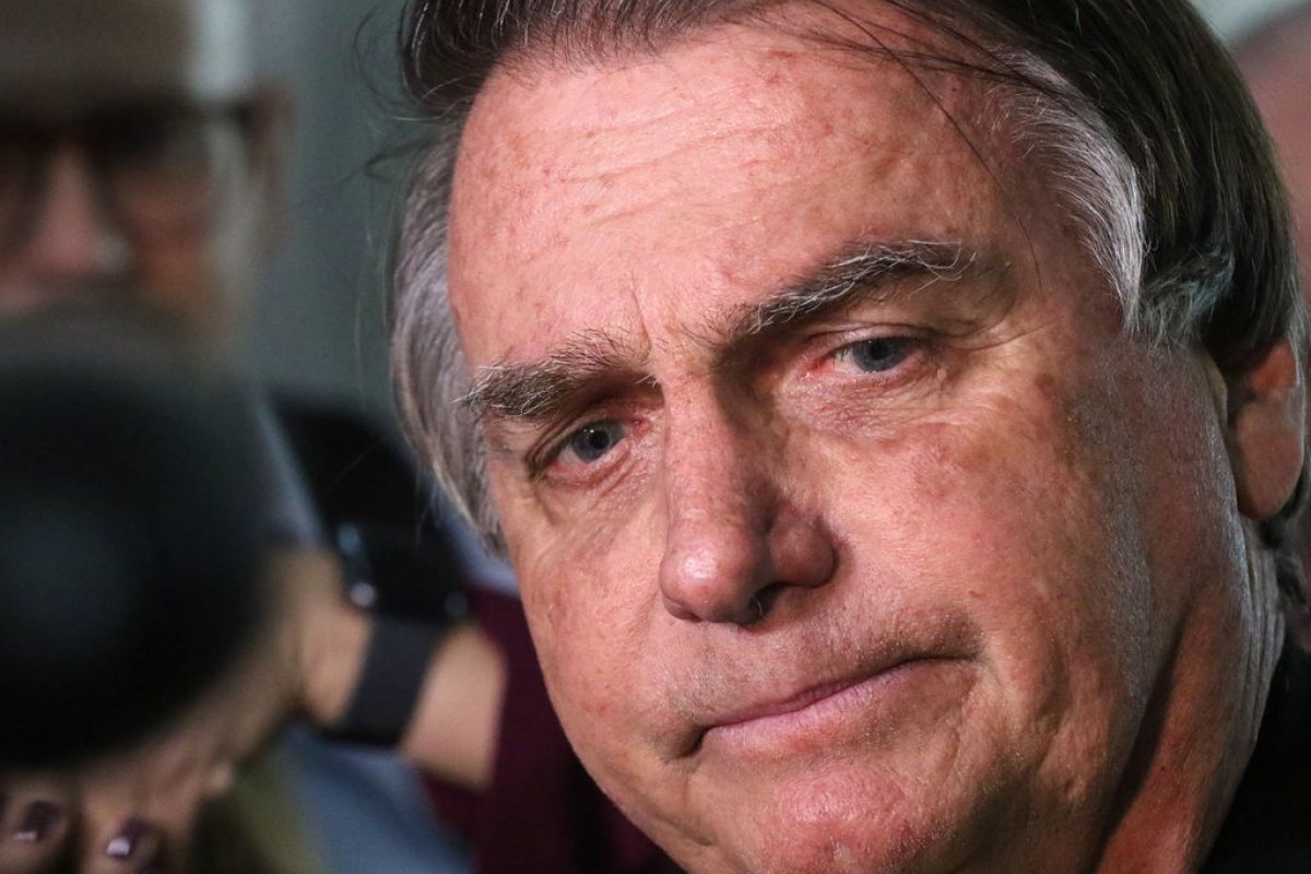 Bolsonaro afirma que campanha do Pix feita por apoiadores já arrecadou "o suficiente" para pagar multas