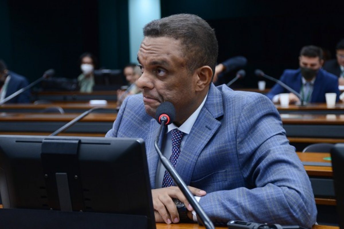 Otoni de Paula se torna réu por ofensas a Alexandre de Moraes