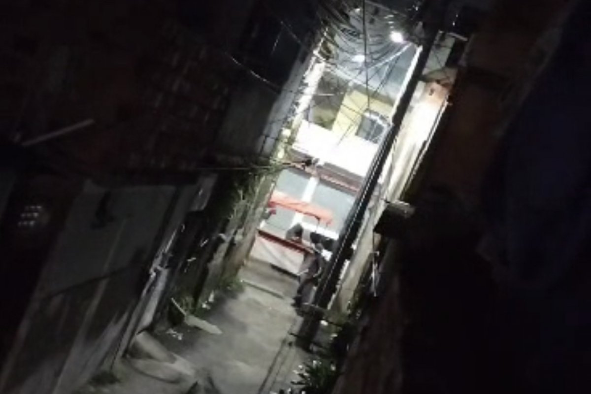 Vídeo: Tiroteio entre facções criminosas assusta moradores do Alto das Pombas, em Salvador