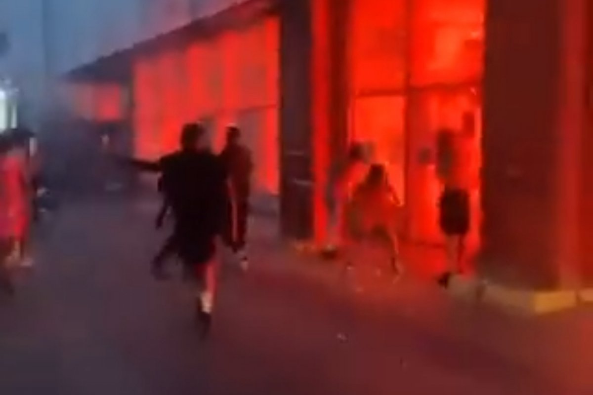 Mais de 600 são detidos na França em terceira noite de distúrbios