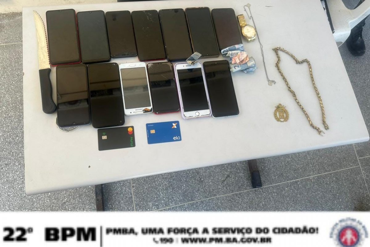 PM recupera celulares após assalto a coletivo em Boca da Mata