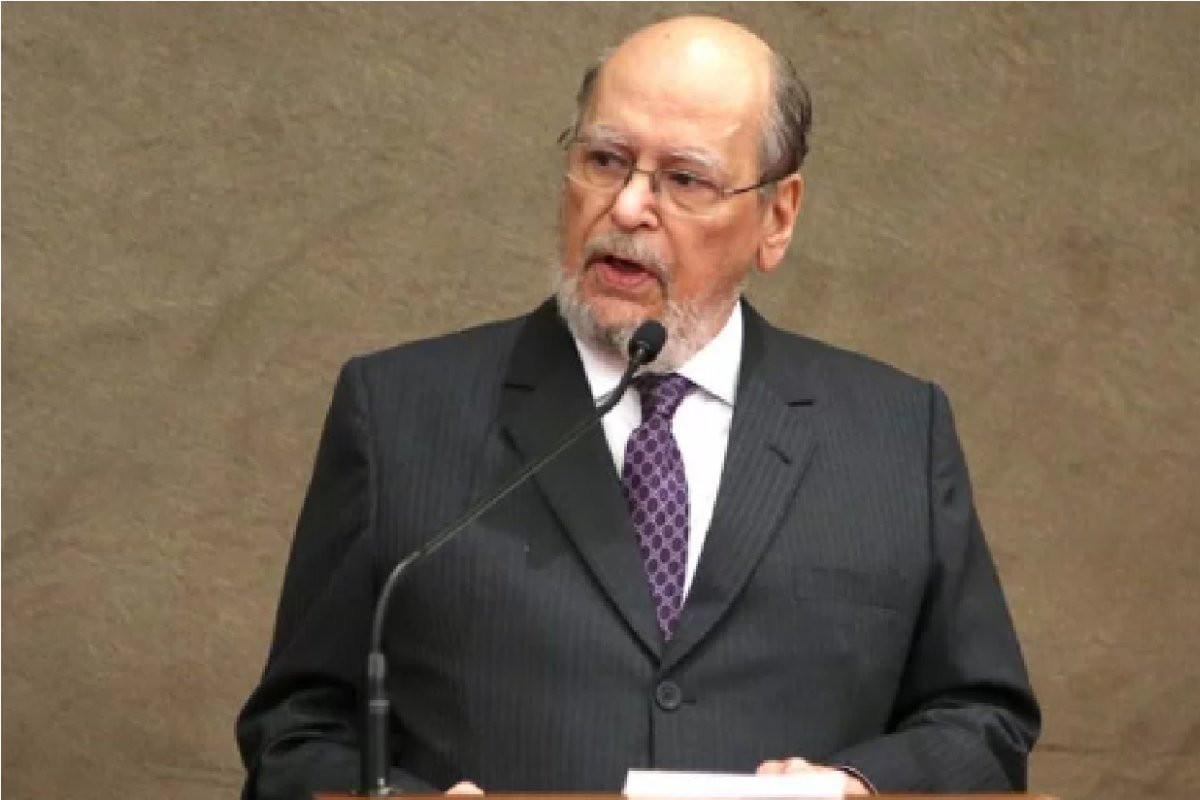 Morre o ex-ministro do STF, Sepúlveda Pertence, aos 85 anos