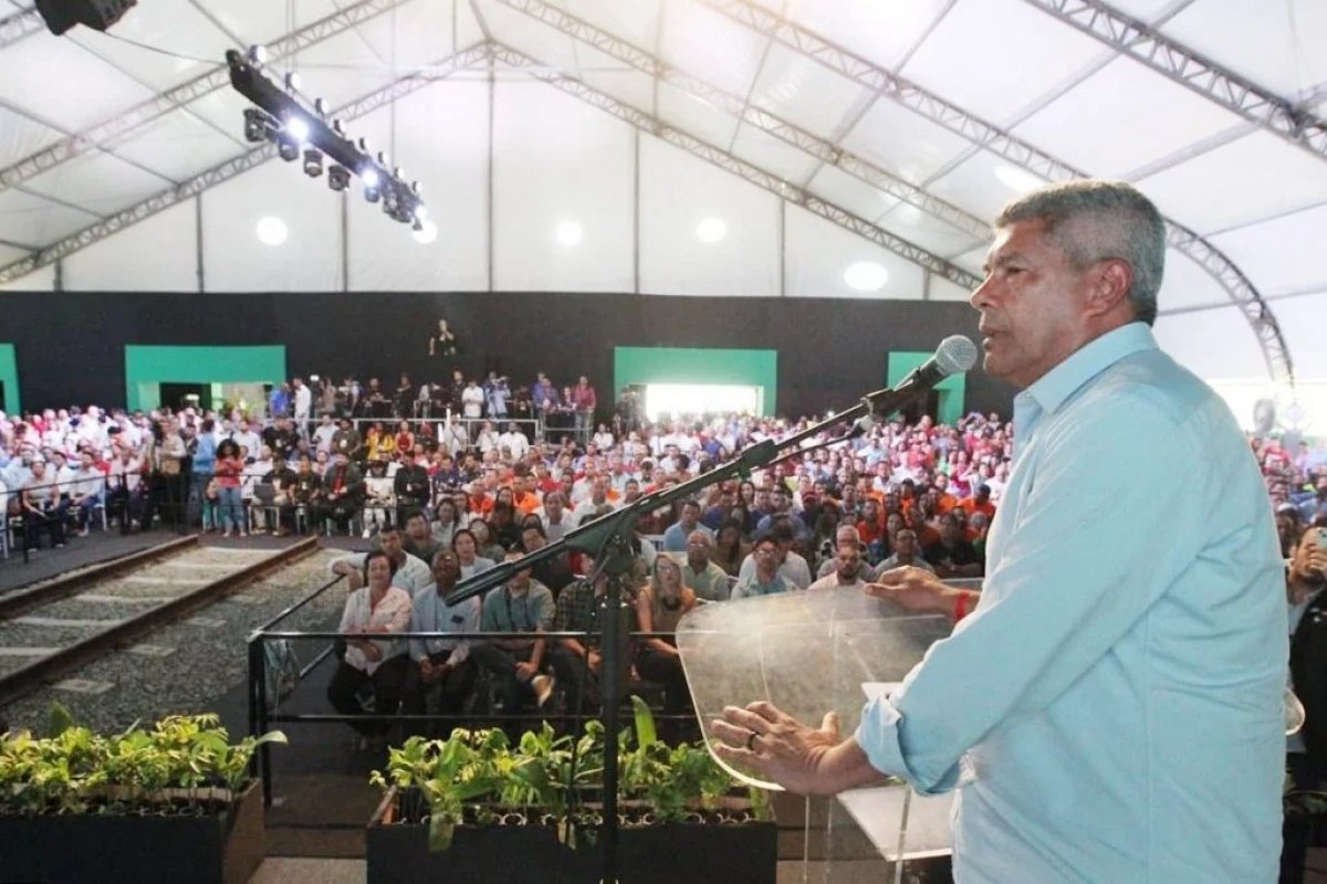 Jerônimo diz que FIOL 1 tem potencial para gerar 1.200 empregos na Bahia