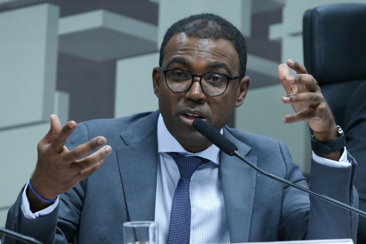 Saiba quem é o primeiro negro a assumir uma diretoria do BC em quase 60 anos