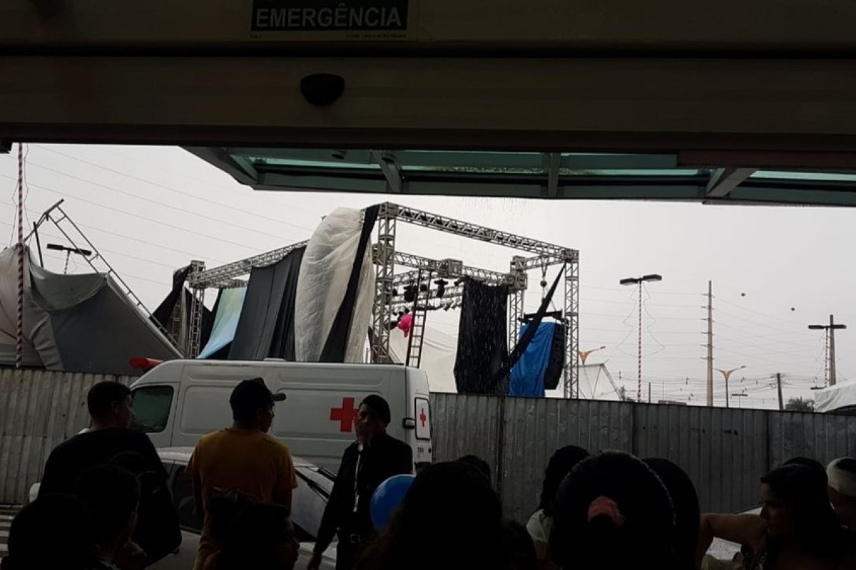 Estrutura de show infantil desaba e deixa mais de 30 pessoas feridas em Belém