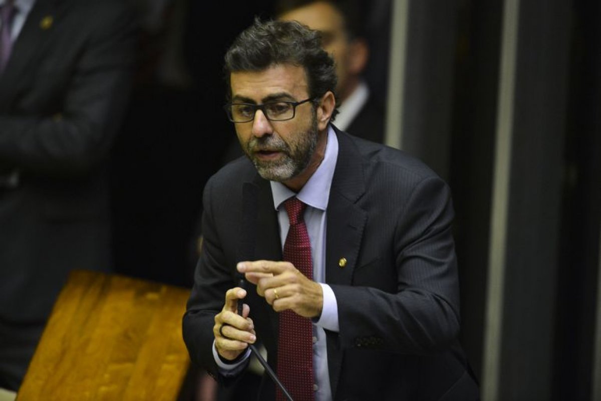 Marcelo Freixo afirma que possível troca no Ministério do Turismo não afetará a agência