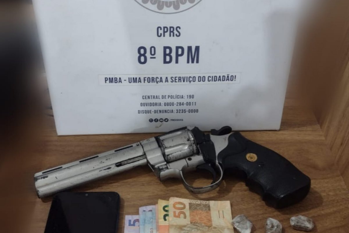 Adolescente é apreendido com simulacro em Porto Seguro