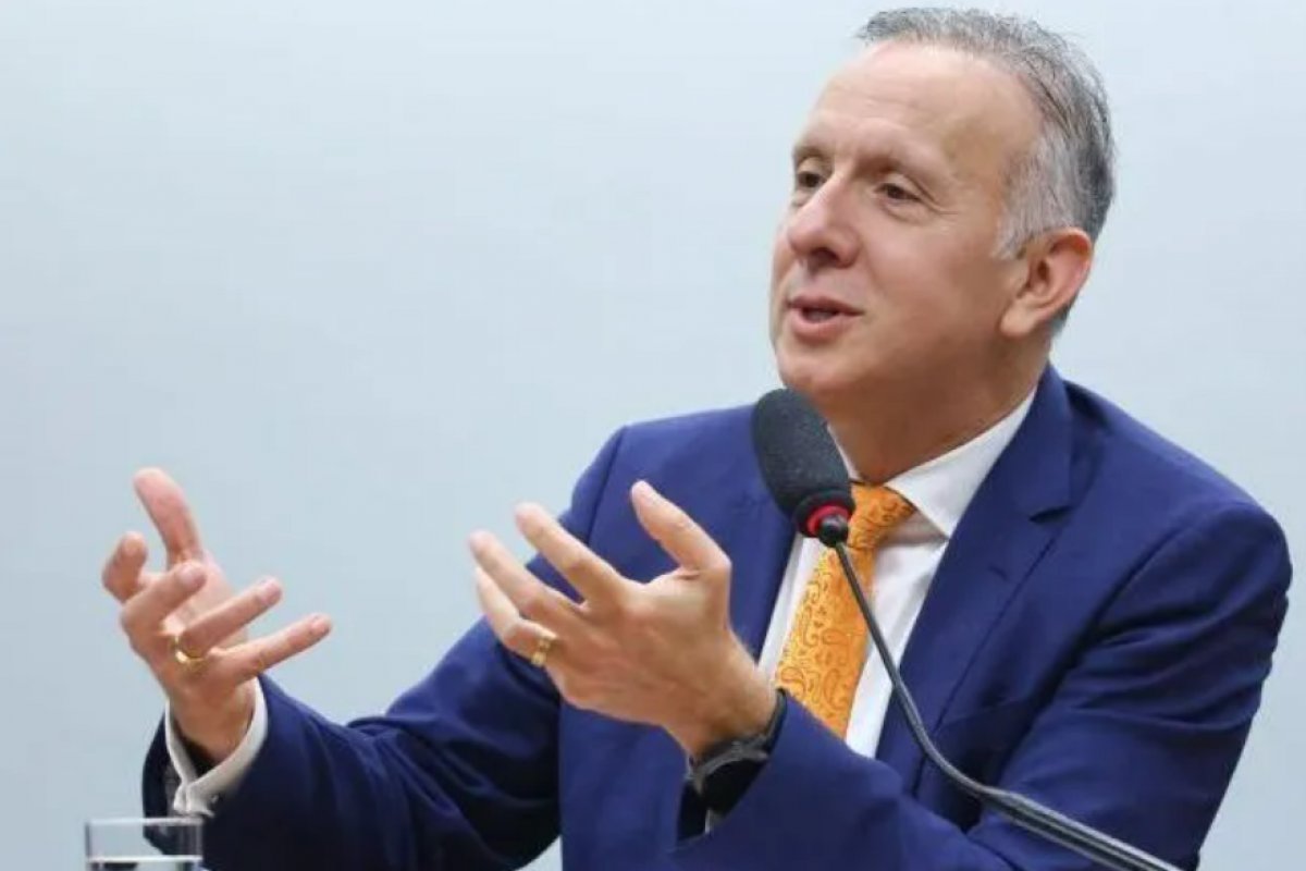 Relator da reforma tributária busca convergência com governadores sobre Conselho Federativo