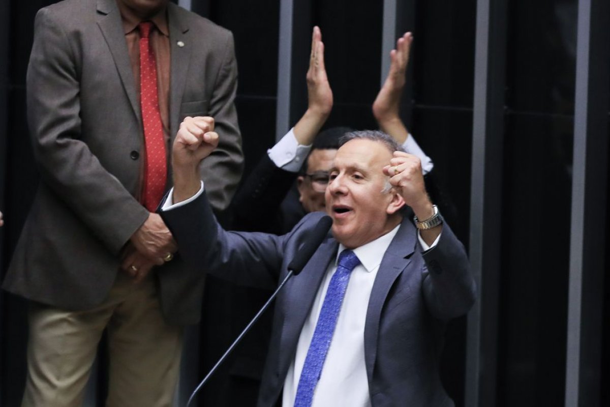 Câmara aprova PEC da Reforma Tributária